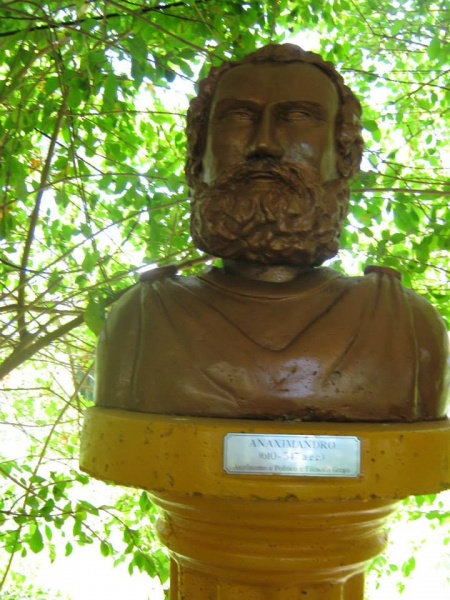 Arquivo:Anaximandro busto.jpg